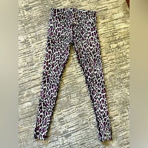 Lorna Jane Leopard Print Legging - size small